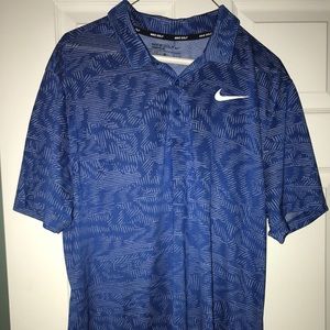 Nike golf shirt. Never worn... smoke free home